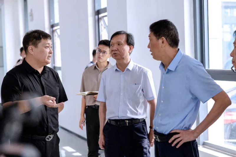 卓一簡訊丨熱烈歡迎“新鄉(xiāng)市政協(xié)”、“衛(wèi)輝政協(xié)”考察團(tuán)一行蒞臨卓一牧業(yè)考察調(diào)研！