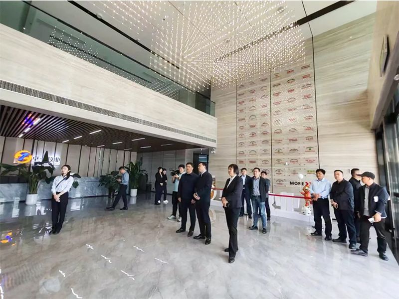 熱烈歡迎新鄉(xiāng)市副市長劉軍偉一行蒞臨卓一牧業(yè)調(diào)研指導(dǎo)工作